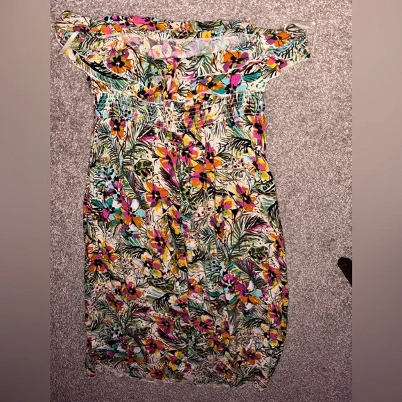 Strapless size 2 torrid floral maxi dress - Picture 3 of 3